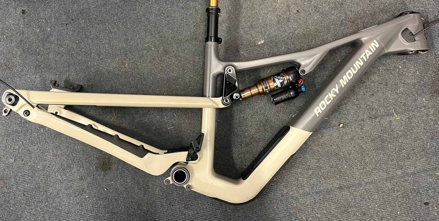 Rocky Mountain Instinct Frameset 2024 Small, ex demo