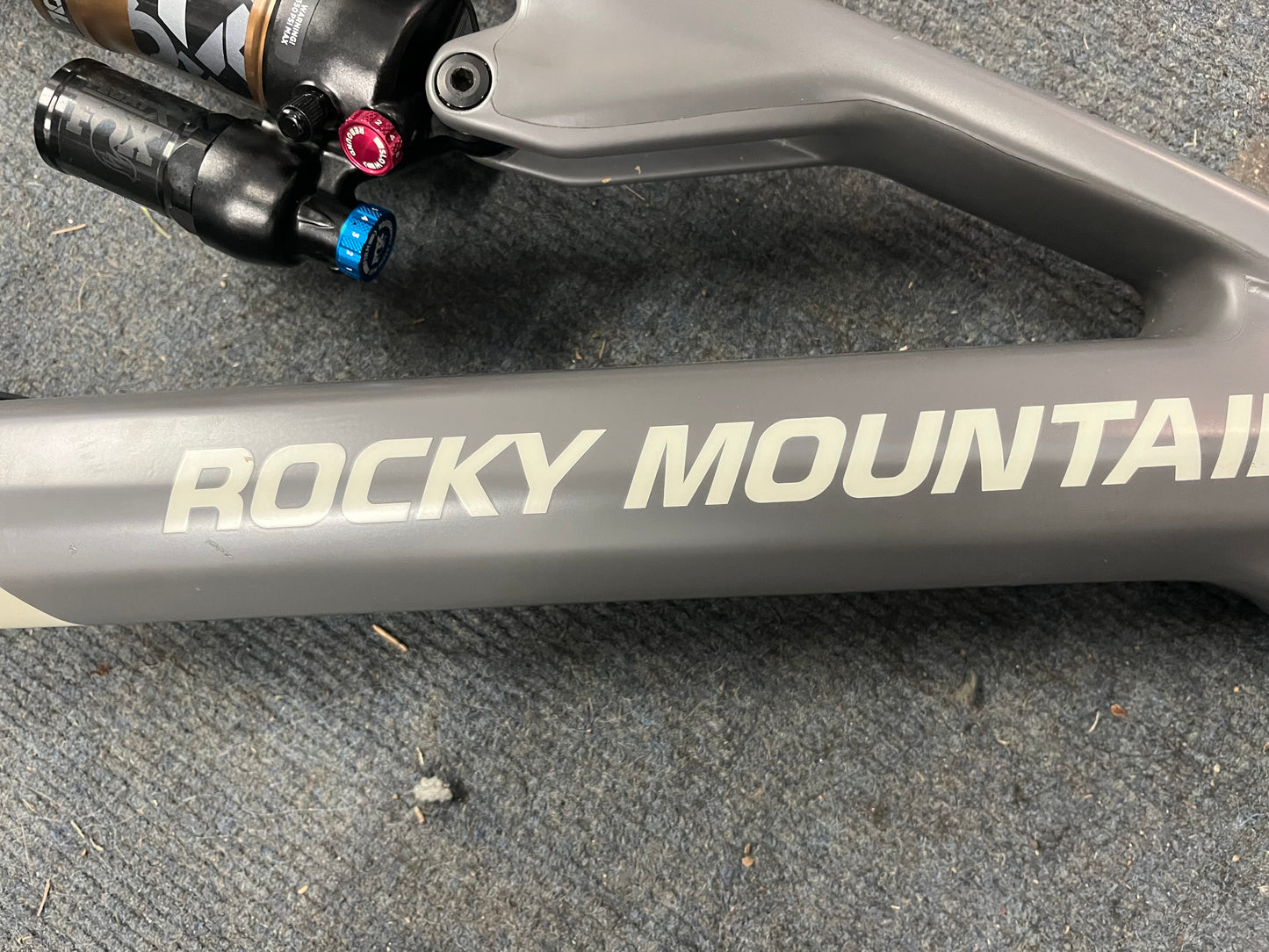 Rocky Mountain Instinct Frameset 2024 Small, ex demo